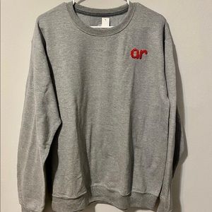 NWT Gray embroidered crewneck